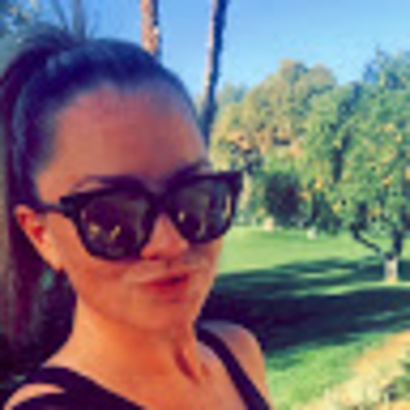 Meet your Posher, Suzanne - Picture 1 of 1